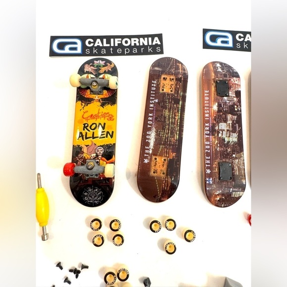 Tech Deck Finger Boards, Parts,  Stickers - Zoo York Skateboard Toy - Picture 2 of 10